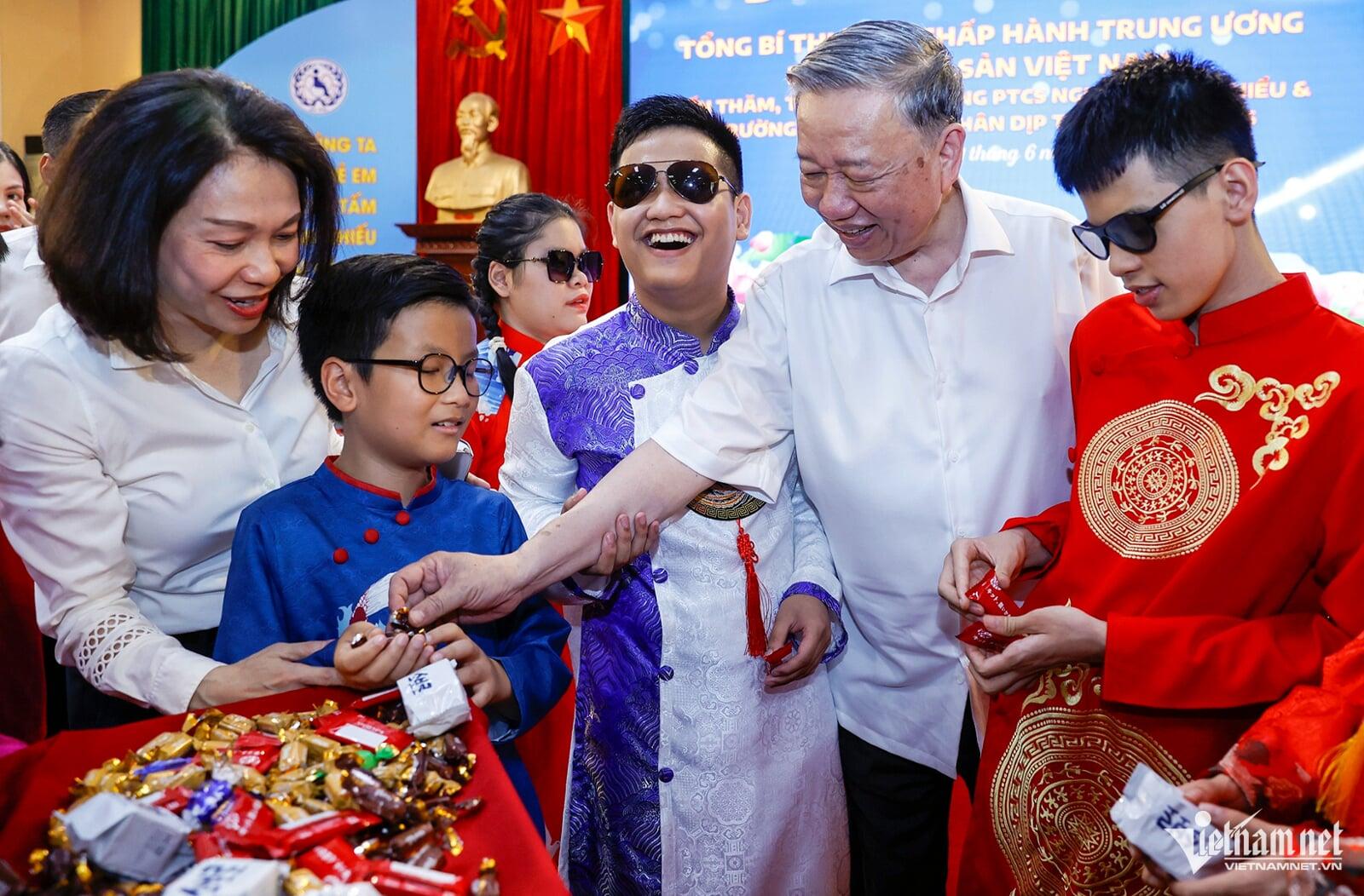 Món quà ý nghĩa Tổng Bí thư Tô Lâm tặng trẻ em khuyết tật ngày 1/6